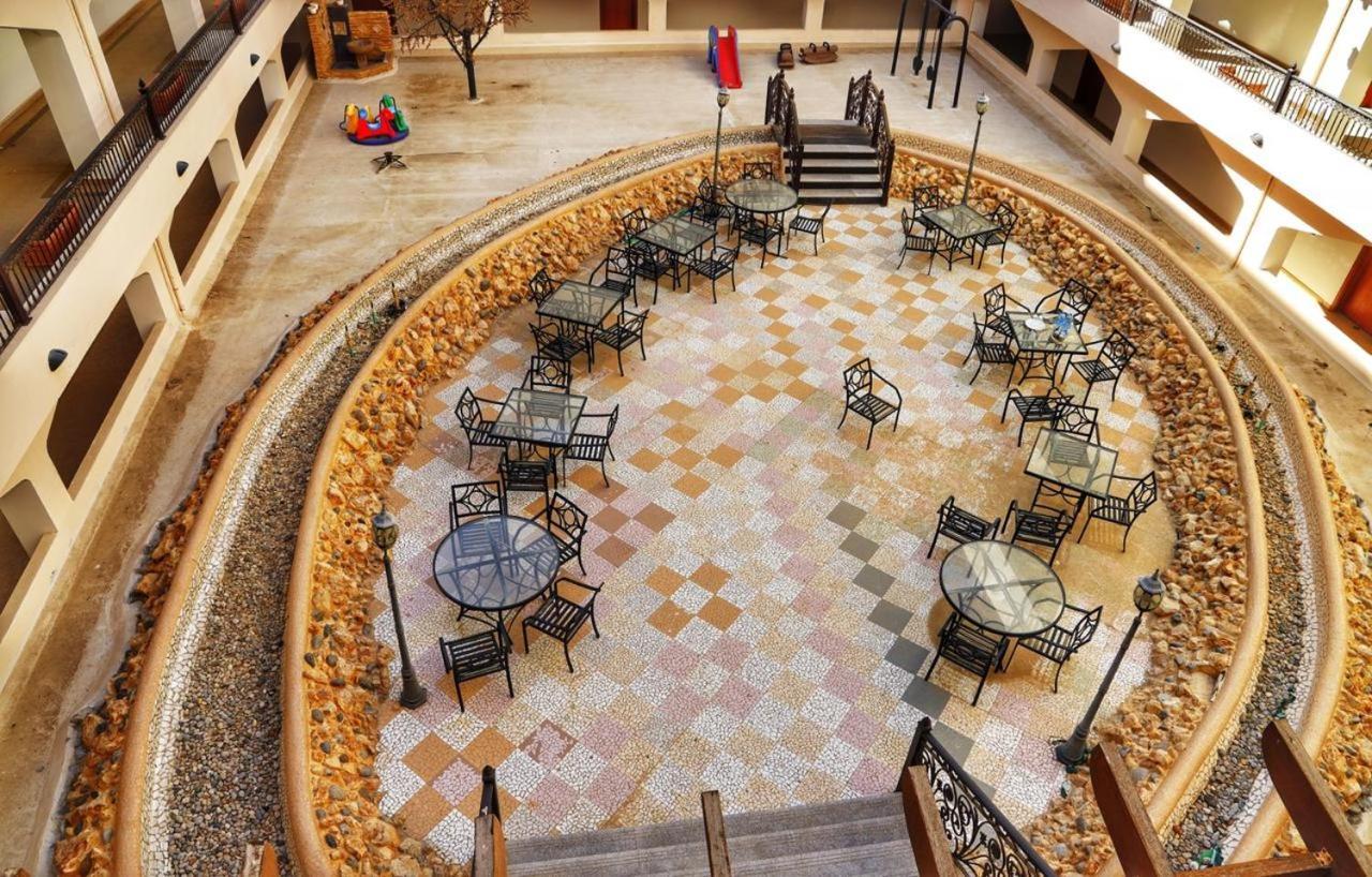 Johny International Hotel マスカット エクステリア 写真