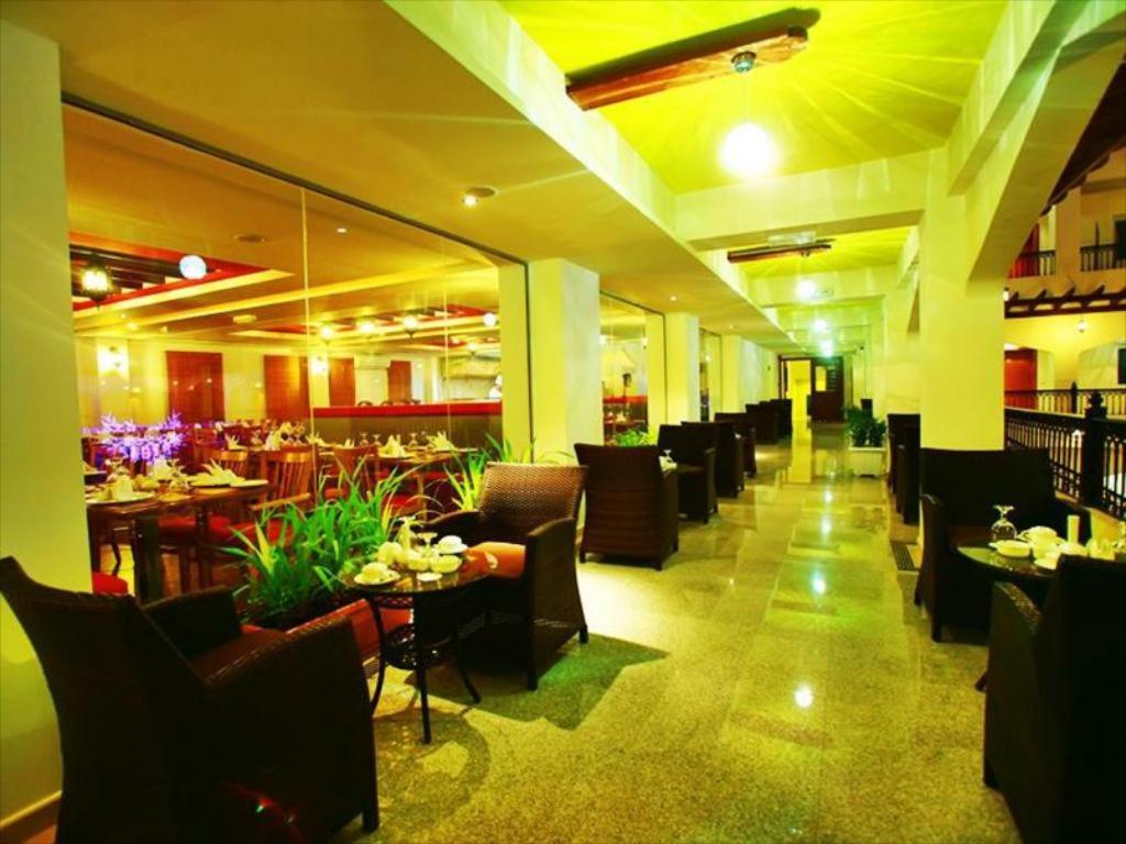 Johny International Hotel マスカット エクステリア 写真