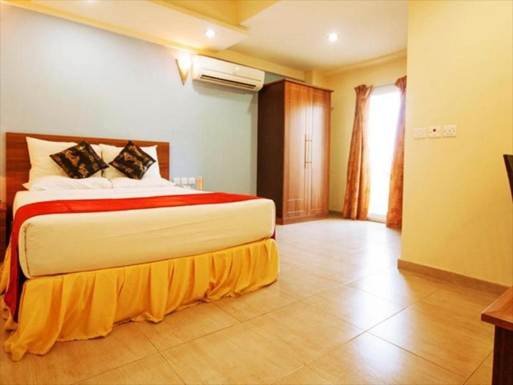 Johny International Hotel マスカット エクステリア 写真