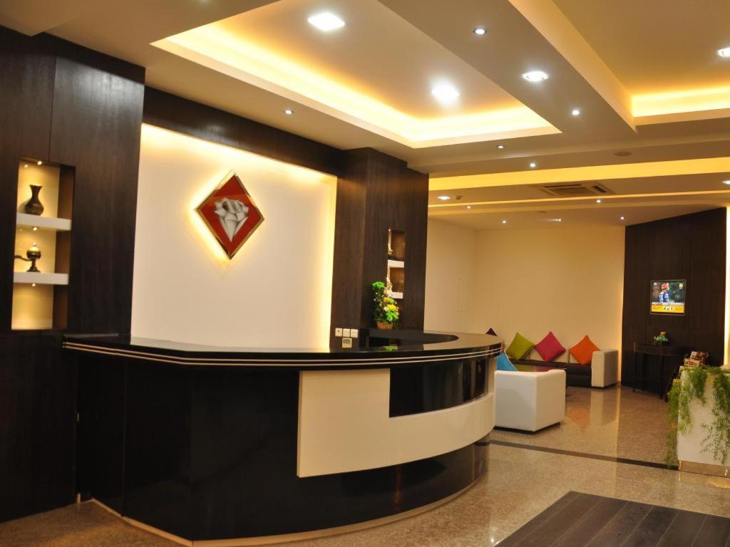 Johny International Hotel マスカット エクステリア 写真