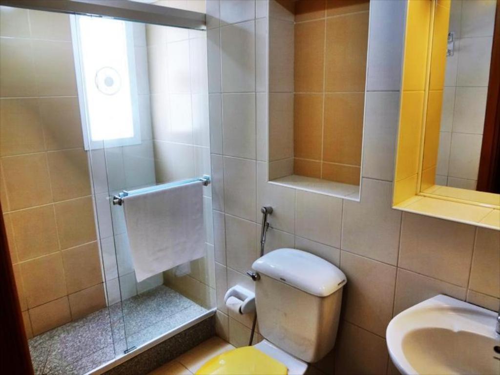 Johny International Hotel マスカット エクステリア 写真