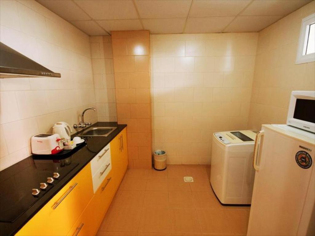 Johny International Hotel マスカット エクステリア 写真